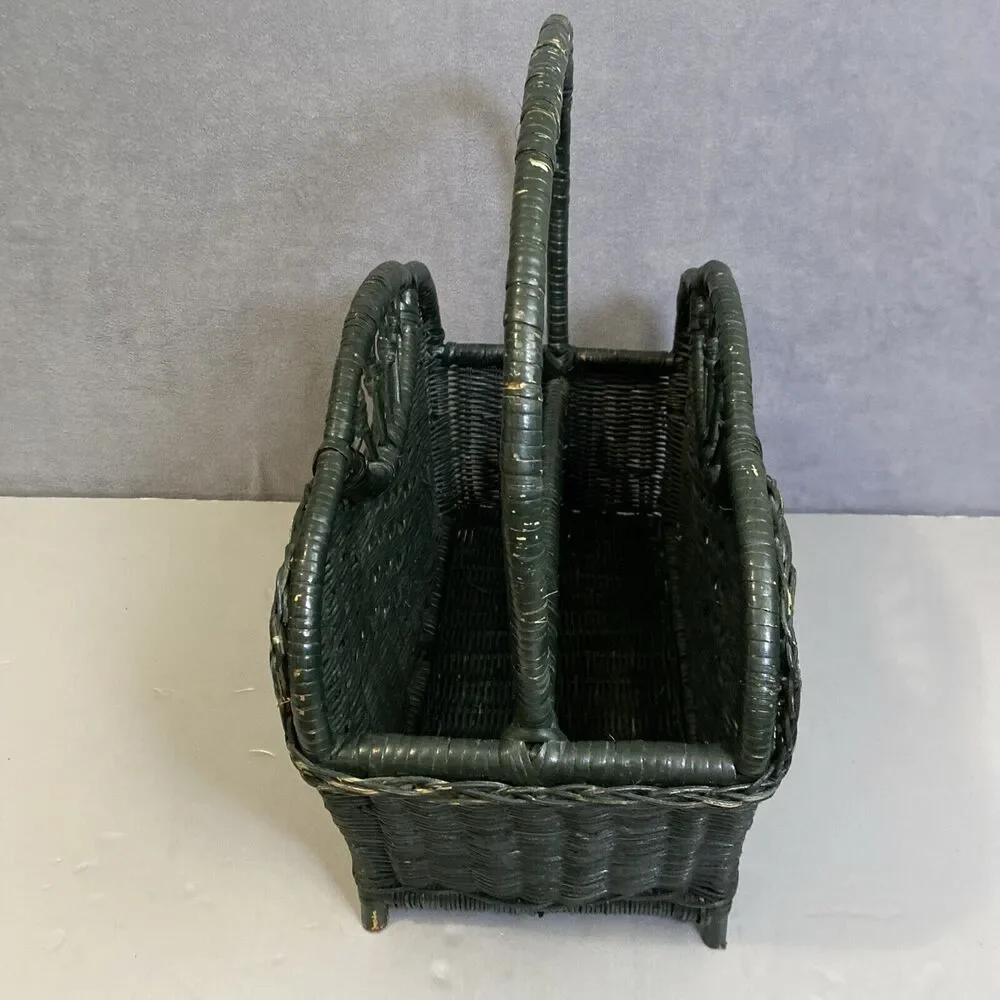 VTG Wicker Magazine Towel Record Storage Basket Green Peacock Shabby Cottage 60s